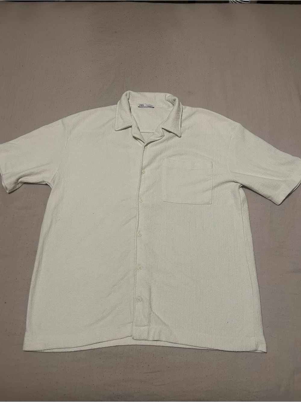 Zara Men's Cream Short-Sleeve Textured Button-Down Shirt
